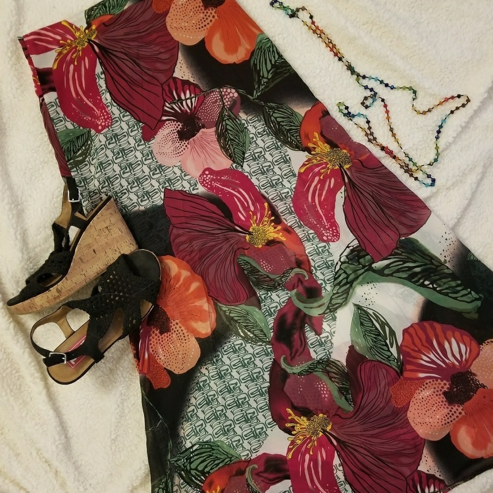 5 for 30> Long maxi dress floral. Small. Sd zip - Picture 2 of 5